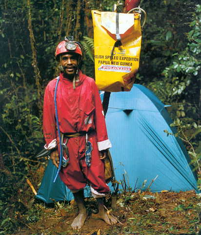 G. Kupiel's photo from the Nambawan 2001 expedition. 